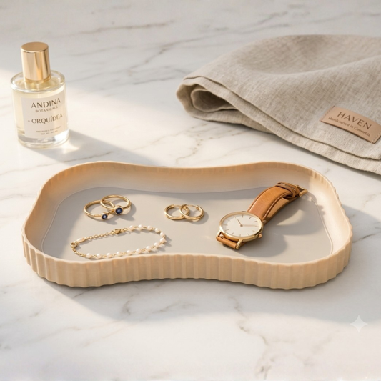 HAVEN bandeja plana en uso con joyas — colección ALBA AMÜSA